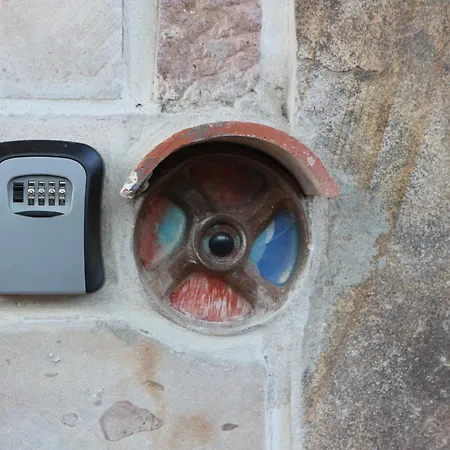 Detached Stone With Pool Sleeps 9 Willa *