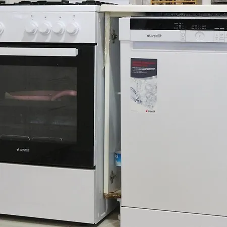 Detached Stone With Pool Sleeps 9 Willa