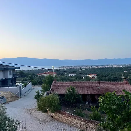 فيلة Detached Stone With Pool Sleeps 9 Ören