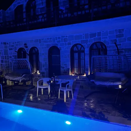 فيلة Detached Stone With Pool Sleeps 9 *