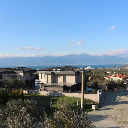 Villa Detached Stone With Pool Sleeps 9