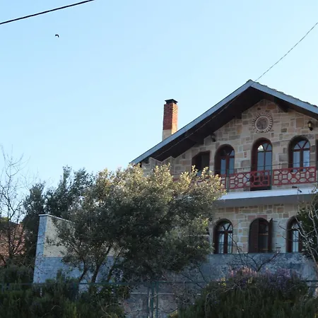 Detached Stone With Pool Sleeps 9 Villa *