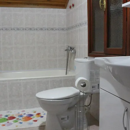 Detached Stone With Pool Sleeps 9 * Ören