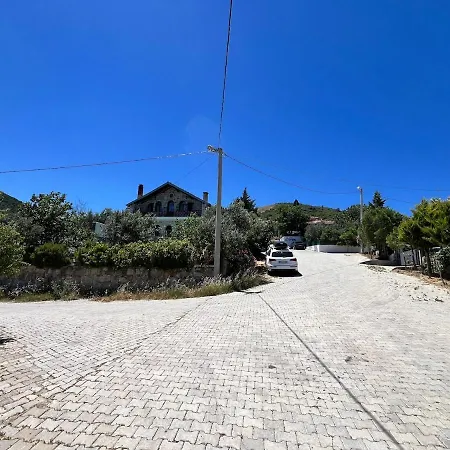 Villa Detached Stone With Pool Sleeps 9
