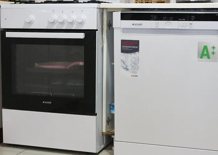 Detached Stone With Pool Sleeps 9 Villa Ören