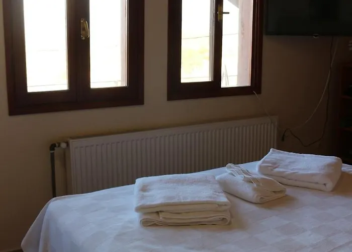 Villa Detached Stone With Pool Sleeps 9 Ören