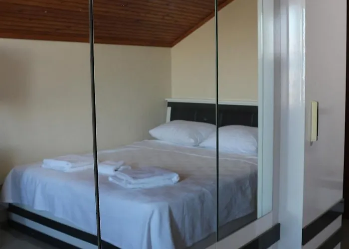 Detached Stone With Pool Sleeps 9 Villa Ören